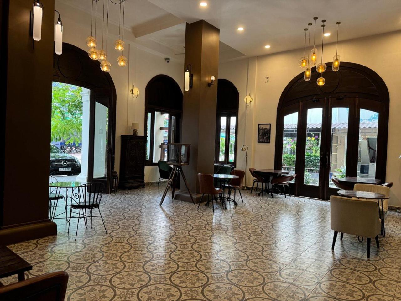 The J Break Boutique Hotel Kampot Buitenkant foto