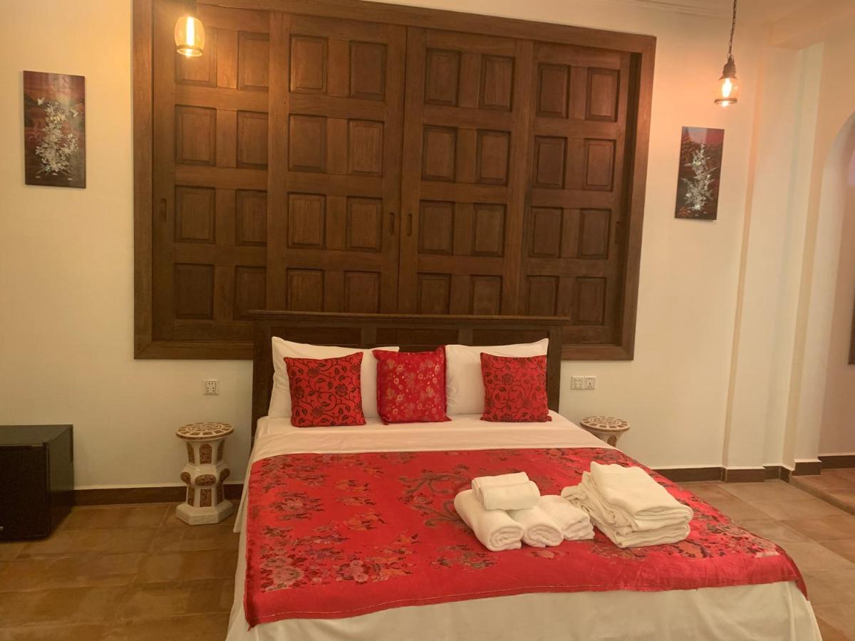 The J Break Boutique Hotel Kampot Buitenkant foto